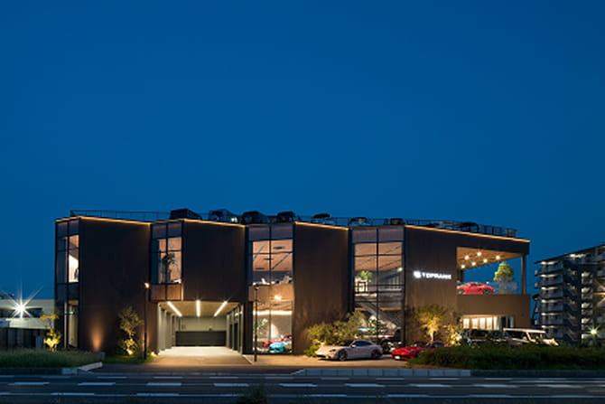 トップランク本店の写真1