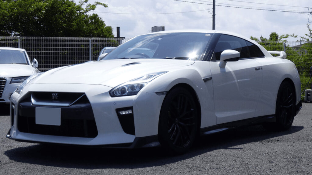 NISSAN GT-R（R35型）を高く売るためのガイド