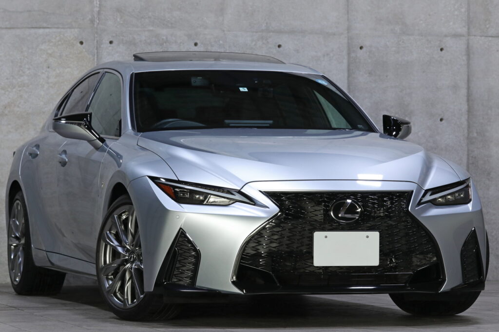 レクサスのリセールバリューは悪い？値落ちしやすい車種と査定額を上げるコツ